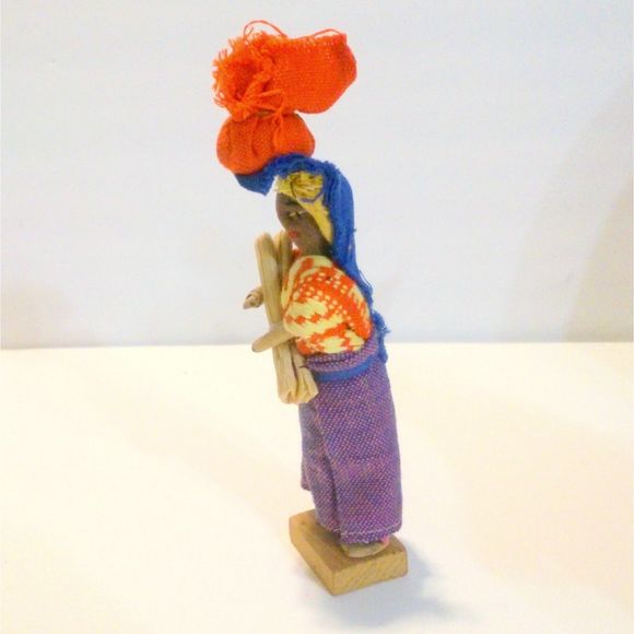Vintage Hand Made Guatemalan Souvenir Doll - Picture 2 of 5